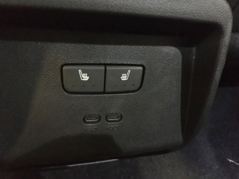 Used 2024 Chevrolet Equinox EV LT image 20