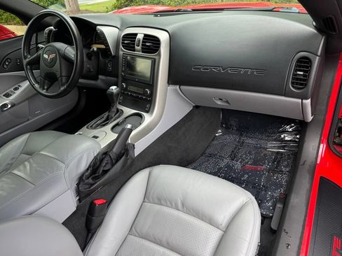 Used 2005 Chevrolet Corvette Coupe w/ Preferred Equipment Group RWD image 19