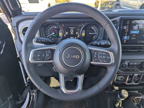 Used 2024 Jeep Wrangler Sahara image 26