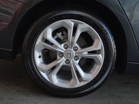 Used 2025 Honda Accord LX image 5