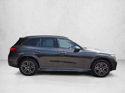Certified 2023 Mercedes-Benz GLC 300 4MATIC image 4