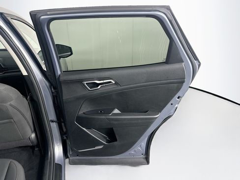 Used 2025 Kia Sportage LX FWD image 27