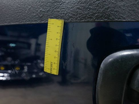 Used 2000 Chevrolet Silverado 2500 LS w/ Firm Ride Suspension Pkg image 40