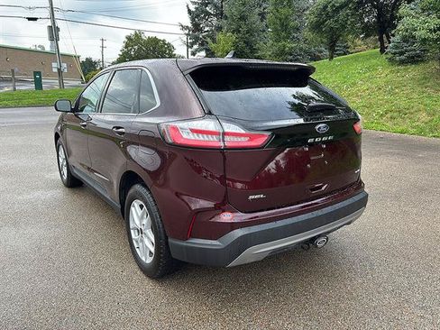 Certified 2024 Ford Edge SEL w/ Convenience Package AWD/4WD image 2