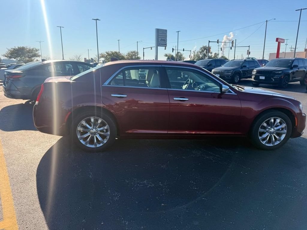 Used 2018 Chrysler 300 Limited AWD/4WD image 2