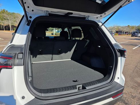 New 2026 Chevrolet Equinox LT image 24