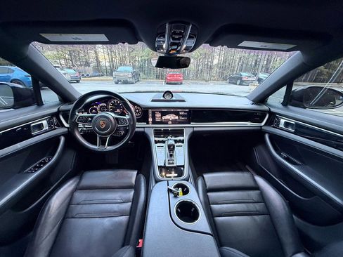 Used 2018 Porsche Panamera 4 image 7