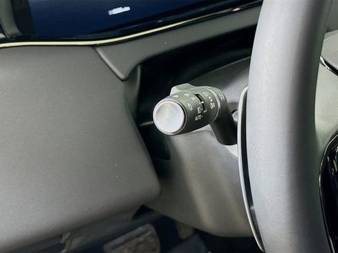 Used 2026 Land Rover Range Rover Evoque S image 10