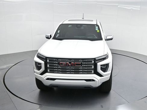 Used 2024 GMC Canyon Denali image 36