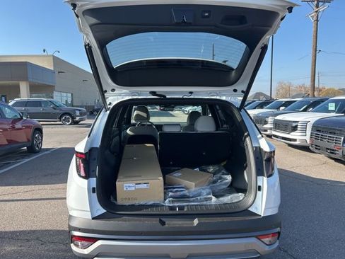 New 2026 Hyundai Tucson Limited image 31