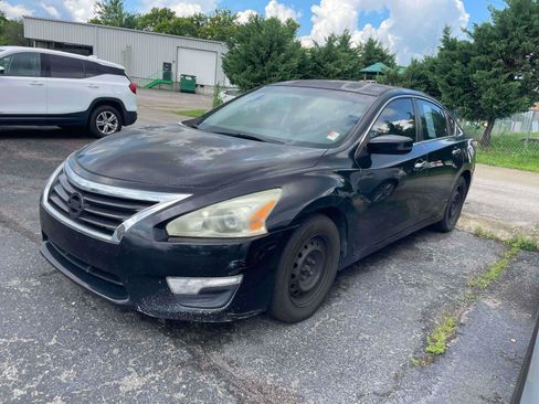 Used 2014 Nissan Altima 2.5 S FWD image 3