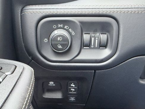 New 2026 RAM 1500 Tungsten AWD/4WD image 13