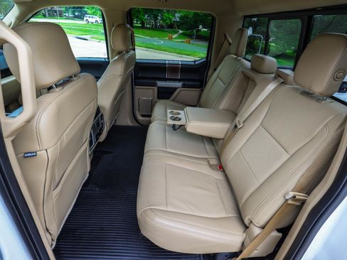 Used 2017 Ford F150 Lariat RWD image 38