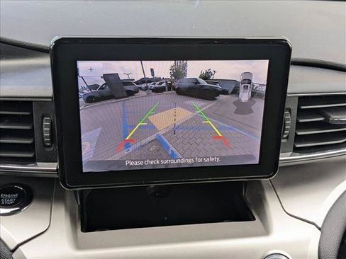 Used 2022 Ford Explorer XLT w/ Equipment Group 202A RWD image 14