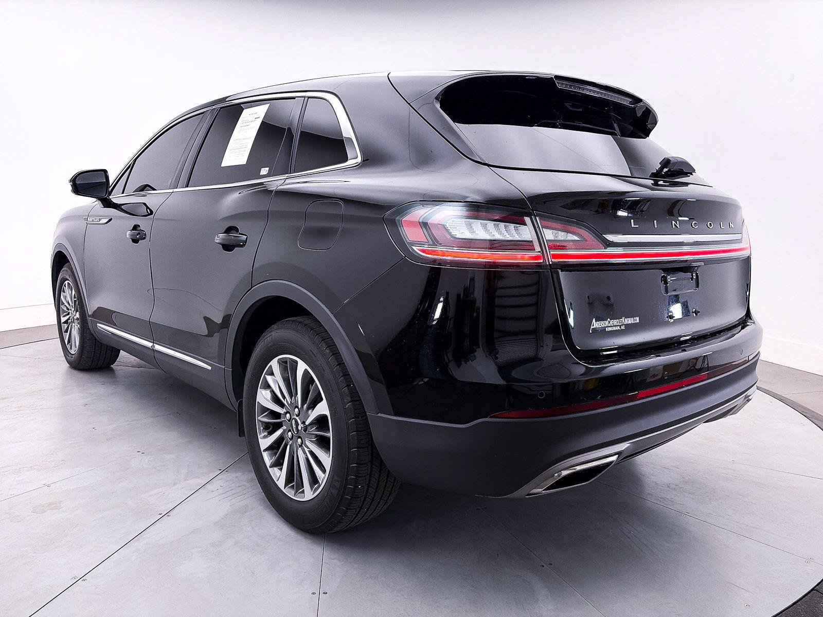 Used 2023 Lincoln Nautilus FWD w/ Premium Package image 13
