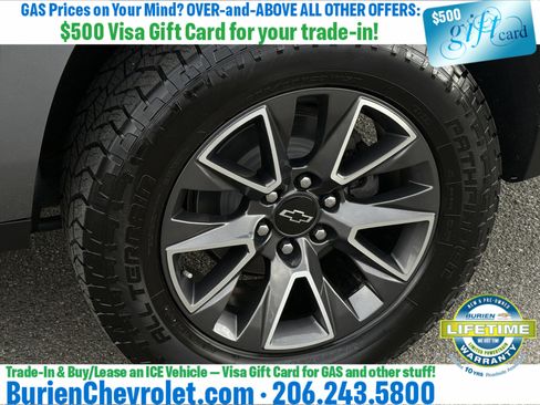 Used 2022 Chevrolet Suburban Z71 w/ Luxury Package AWD/4WD image 30
