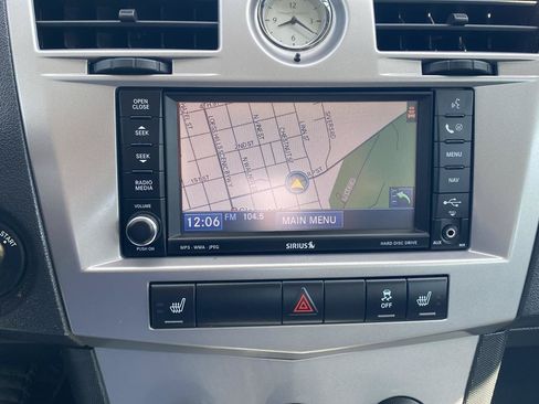 Used 2010 Chrysler Sebring Limited FWD image 20