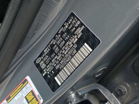 Used 2024 Hyundai Elantra SEL FWD image 30