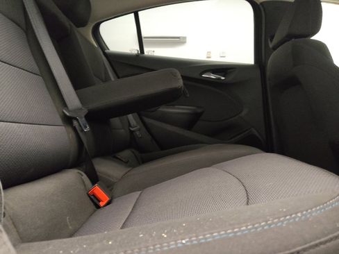 Used 2018 Chevrolet Cruze LT w/ Convenience Package FWD image 19