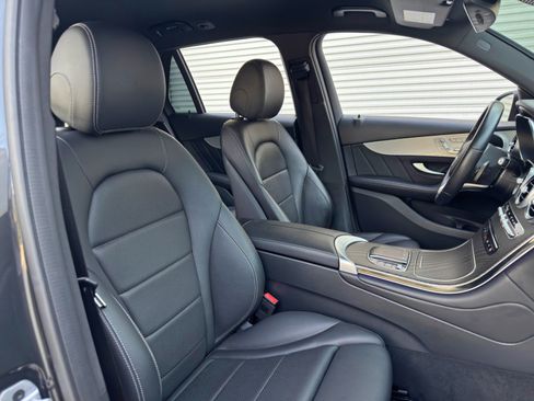 Used 2022 Mercedes-Benz GLC 300 image 37