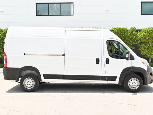 Used 2023 RAM ProMaster 2500 FWD image 4