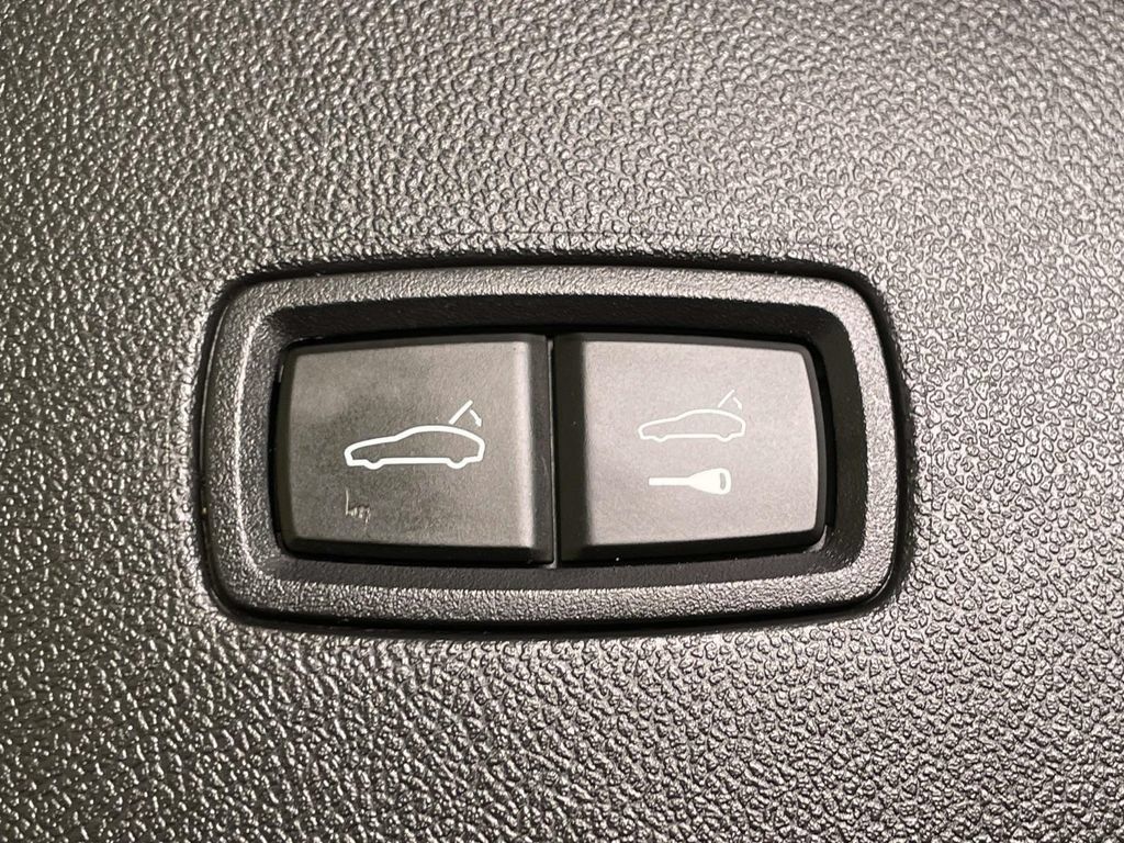 Certified 2024 Porsche Cayenne Turbo GT AWD/4WD image 20