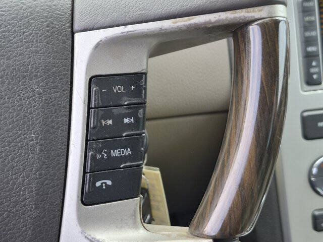Used 2009 Lincoln MKX 2WD image 18