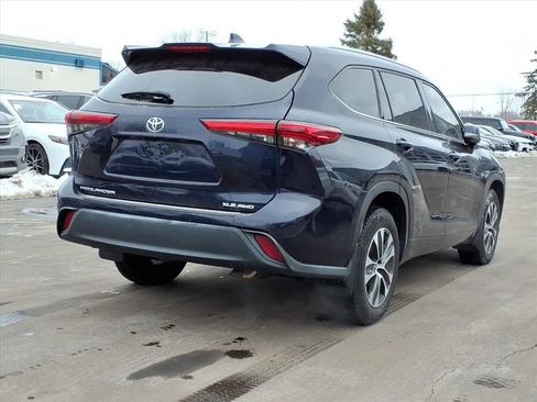 Used 2020 Toyota Highlander XLE image 5