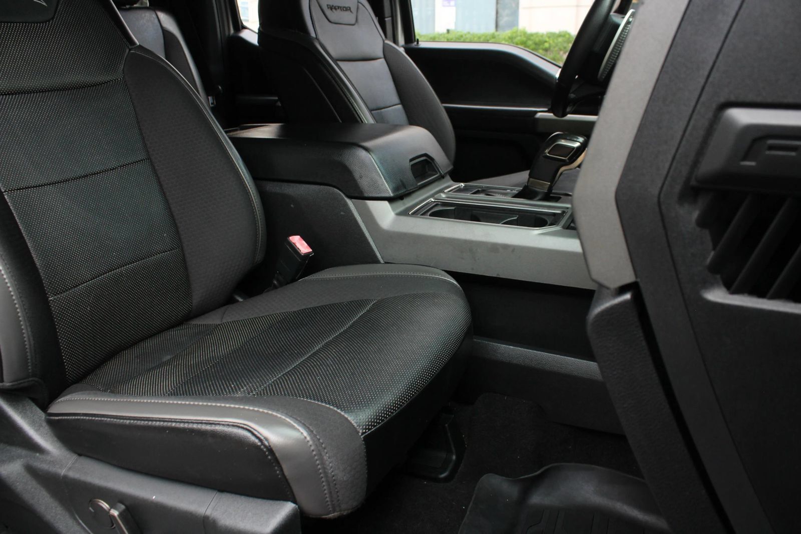 Used 2019 Ford F150 Raptor w/ Equipment Group 801A Mid AWD/4WD image 24