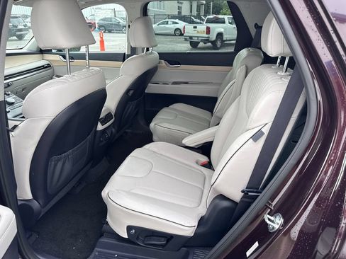Used 2023 Hyundai Palisade Limited AWD/4WD image 9