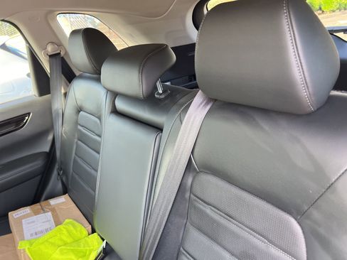 Used 2023 Honda CR-V EX-L image 10