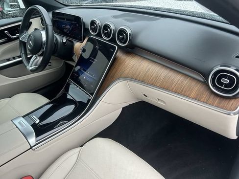 Used 2025 Mercedes-Benz C 300 Sedan image 13