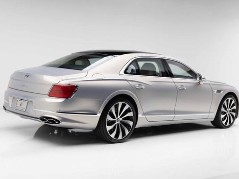 Used 2024 Bentley Flying Spur Azure AWD/4WD image 11