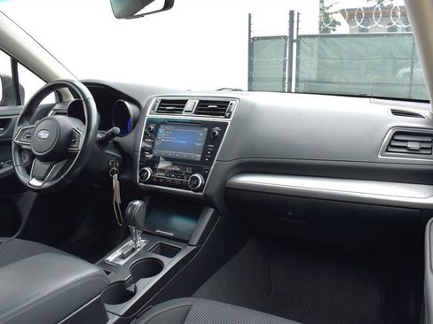 Used 2018 Subaru Outback 2.5i Premium AWD/4WD image 12
