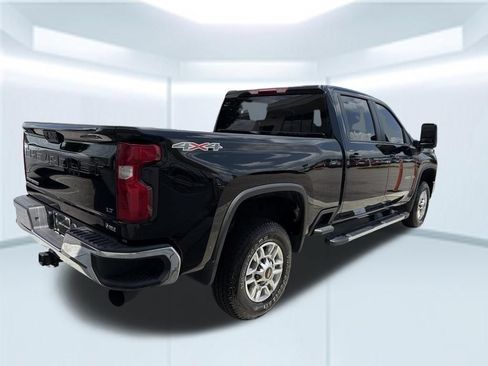 Used 2025 Chevrolet Silverado 2500 LT w/ Convenience Package AWD/4WD image 7