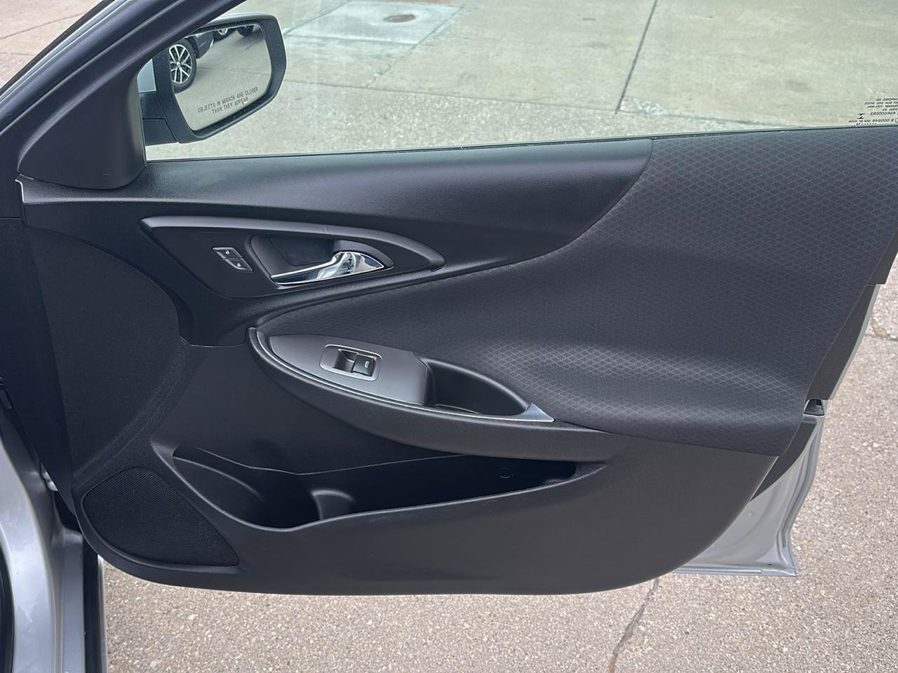 Used 2018 Chevrolet Malibu LT FWD image 19
