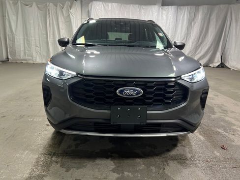Used 2025 Ford Escape ST-Line AWD/4WD image 2