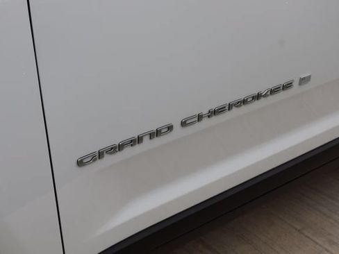 New 2026 Jeep Grand Cherokee Laredo AWD/4WD image 6