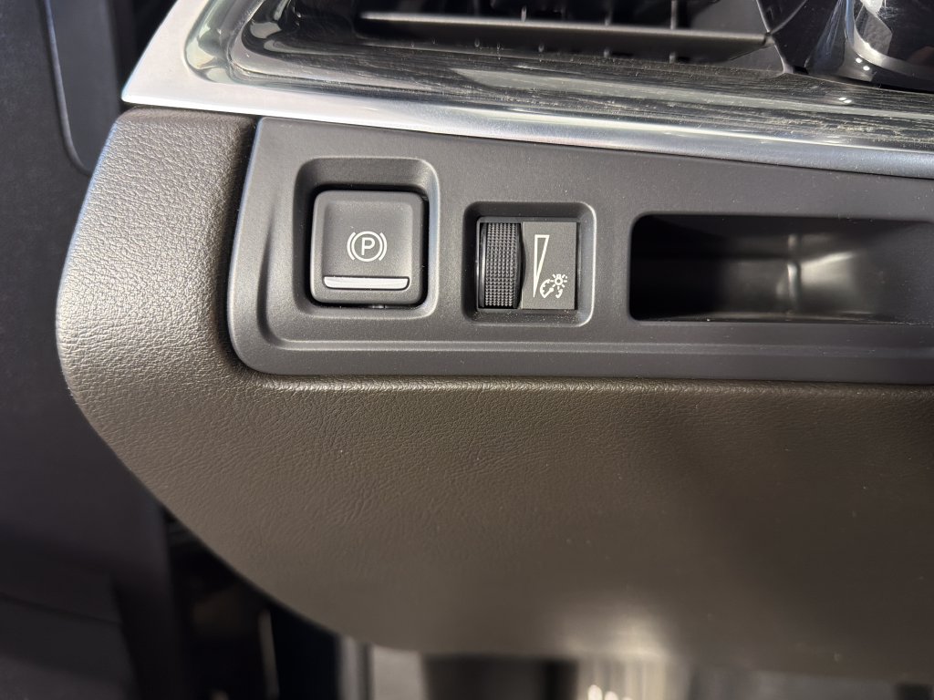 Used 2023 Cadillac XT5 Premium Luxury AWD/4WD image 16