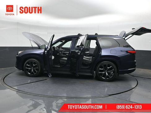 Used 2026 Lexus TX 500h AWD w/ Technology Package image 61