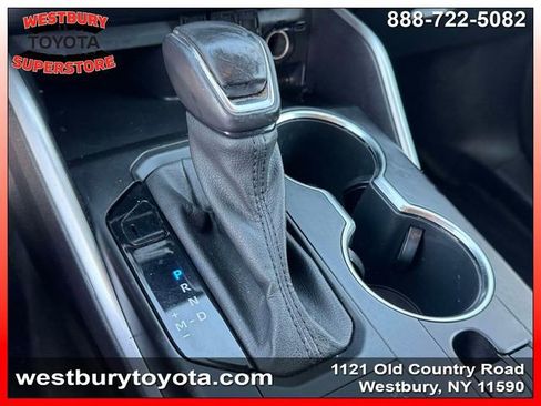 Used 2021 Toyota Highlander XLE AWD/4WD image 33