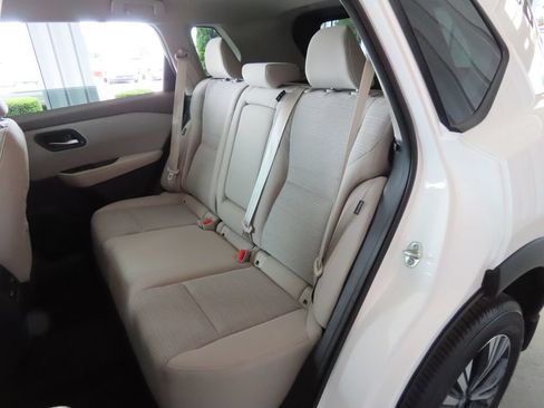 Used 2021 Nissan Rogue SV FWD image 26
