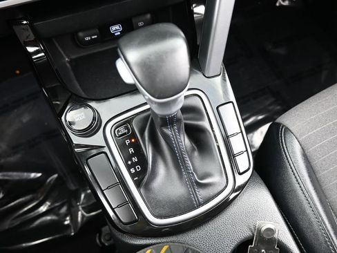 Used 2023 Kia Seltos S image 22