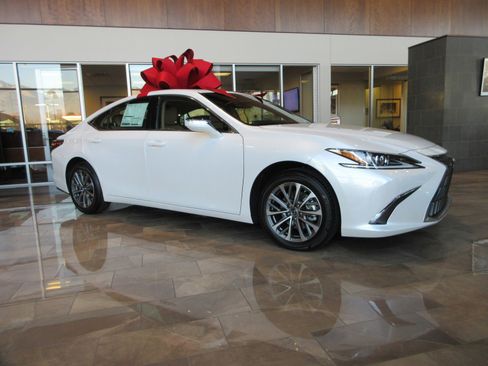 New 2025 Lexus ES 350 image 13