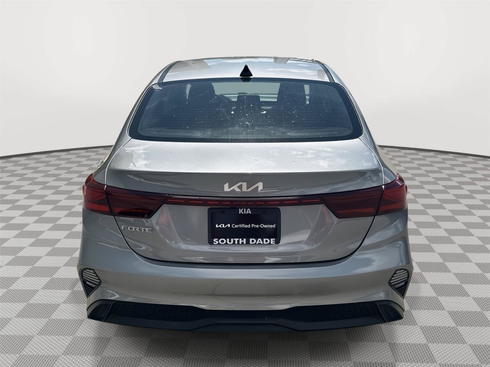 Used 2023 Kia Forte LXS FWD image 5