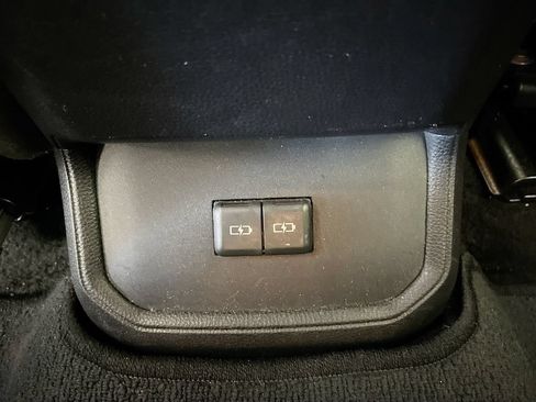 Used 2022 Toyota Highlander XSE FWD image 26