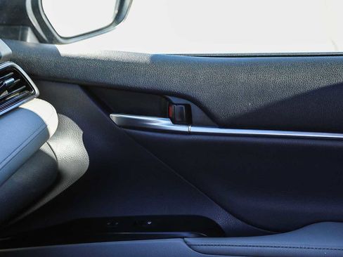 Certified 2020 Toyota Camry XLE image 21