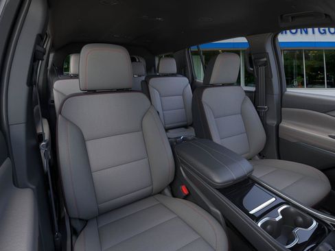 New 2026 Chevrolet Traverse LT w/ Driver Confidence Package AWD/4WD image 16