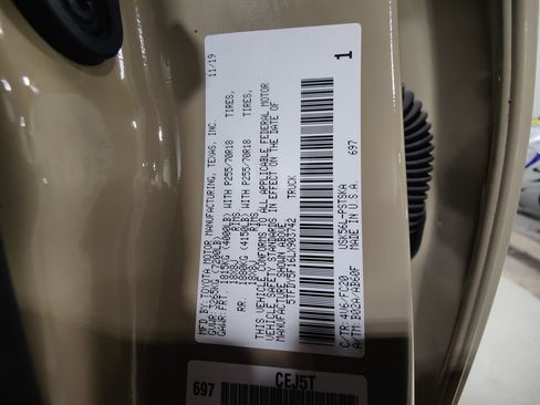 Used 2020 Toyota Tundra SR5 w/ SR5 Upgrade Package image 27