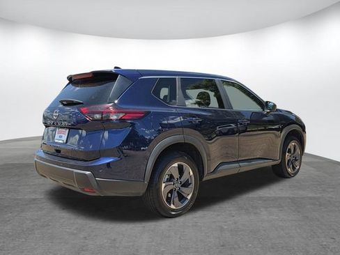 Used 2025 Nissan Rogue SV FWD image 4